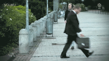 Funny GIFs – Listening to rap music